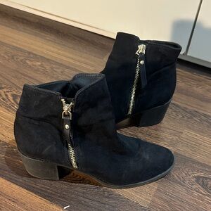 Black Ankle Boots with Gold Zipper (Size: 8)